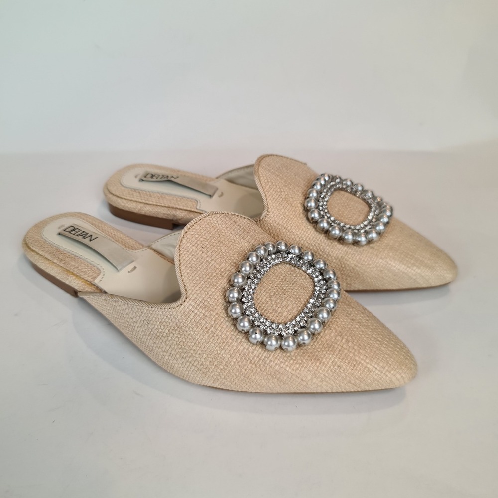 Deltan Womens 6.5M Raffia Pointed Toe Mules Pearl Rhinestone Buckle Beige Flats